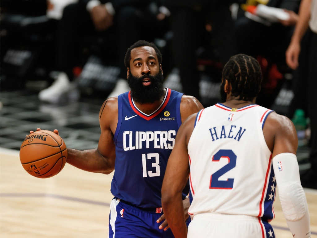 哈登43+7重现火箭巅峰,快艇强势反击76人窘境尽显 哈登43+7重现火箭巅峰,快艇强势反击76人窘境尽显